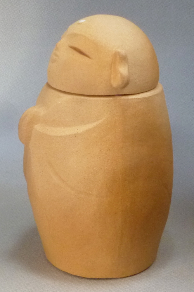 手元供養用・お地蔵様形の骨壷です。