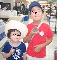 手びねりの陶人形作りを体験した人