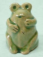 手びねりの陶人形・かえる