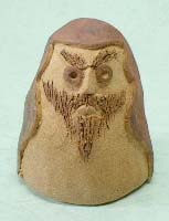 手びねりの陶人形・達磨