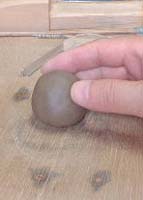 手びねり人形の顔を作ります