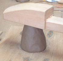 手びねり人形の胴体を作ります