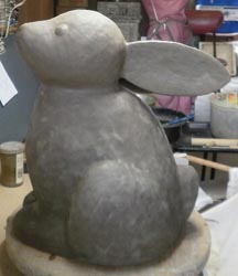 紐作りでウサギ制作