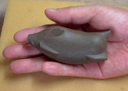 干支、猪（亥）人形を作ります。