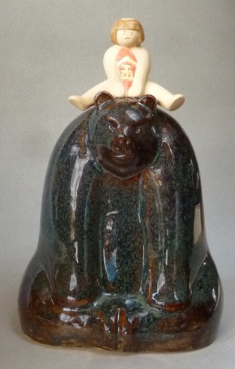 陶器の五月人形、力強い「金時」です