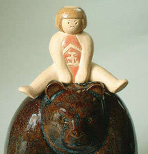 陶器の五月人形、力強い「金時」です