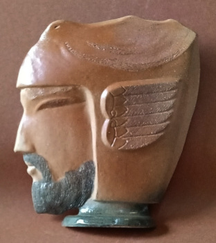 家守シンボルアート・神武天皇