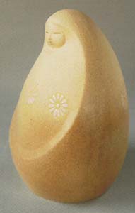 和の陶器の人形・菊