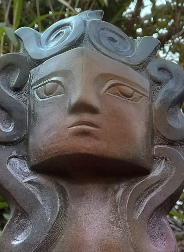 桜田ヒミコは日本初の女性総理大臣になる。